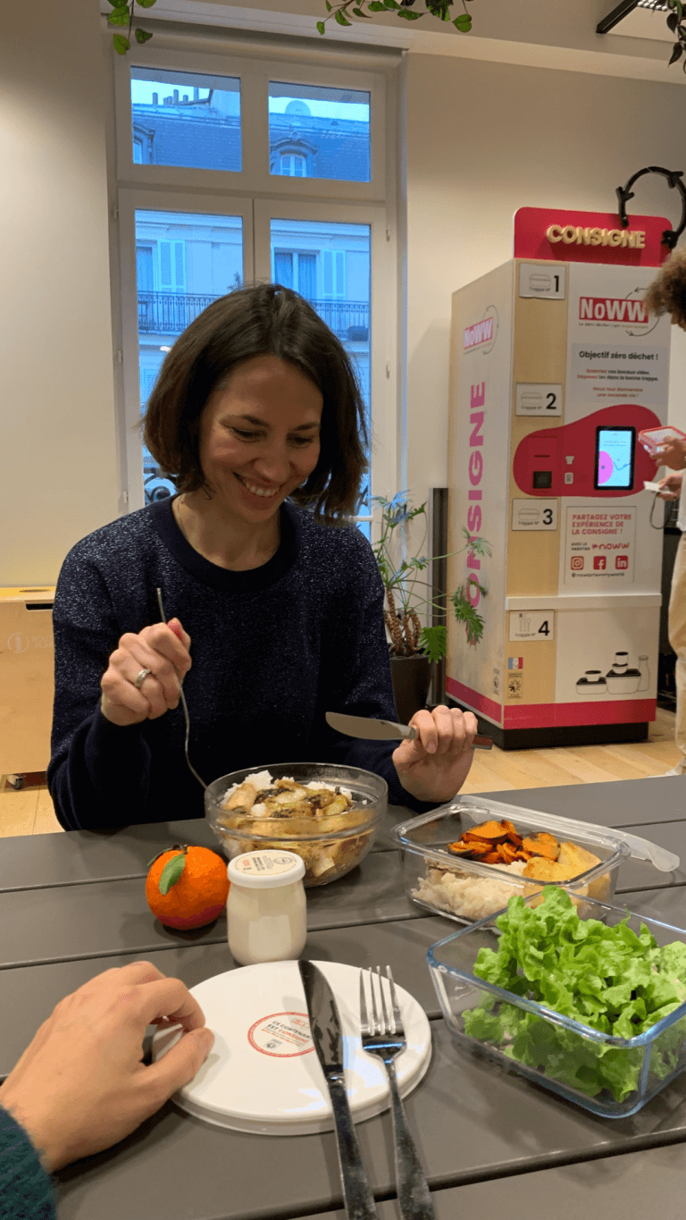 Repas zéro déchet contenant consigné borne