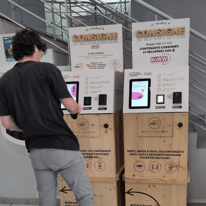 Étudiant rendu contenant consigné sur collecteur NoWW