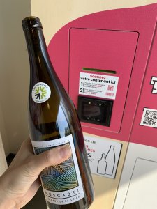 Bouteille de vin consigné, réemploi avec la borne NoWW, agro-alimentaire